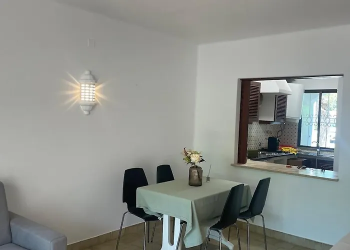 Em Sao Rafael * Albufeira